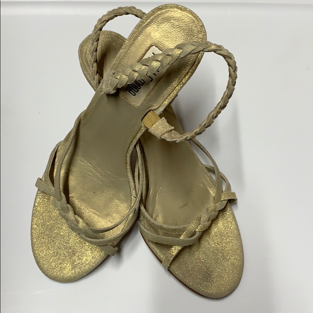 Pelle Moda Debbie gold sandals 5.5